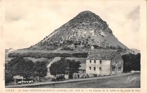 BT15237 Le Mont Gerbier des joncs la source de la Loire et la Toute de France