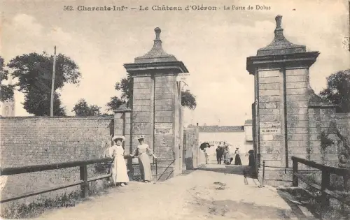 B107286 Frankreich Charente Inf Le Chateau d'Oleron La Porte de Dolus Echtfoto UK