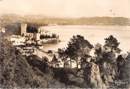 BR48193 la route de la corniche le chateau de la napoule et les alpes France