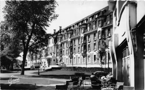 BR38809 Le Westminister en foret Le Touquet france