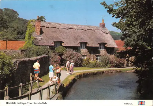 uk34235 beck isle cottage thornton le dale uk