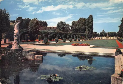 BR51612 Bourges le jardin Frankreich