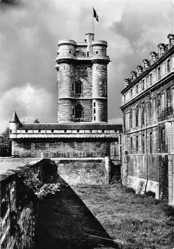 BT8063 Vincennes le chateau le donjon Frankreich
