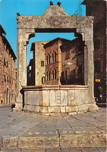 BT0195 Cita di s Dimihnano la cisterna Italy