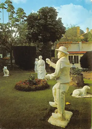 BF2323 clermont ferrnand grande fontaine petrifiante france 2