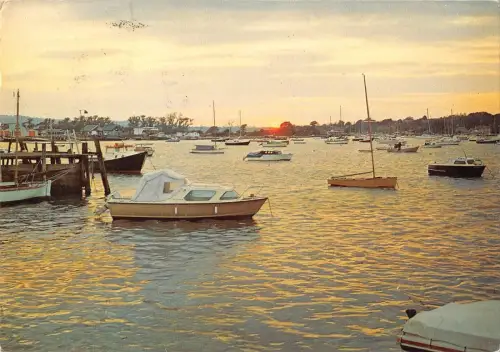 B101710 Sonnenuntergang über bembridge harbour isle of wight uk