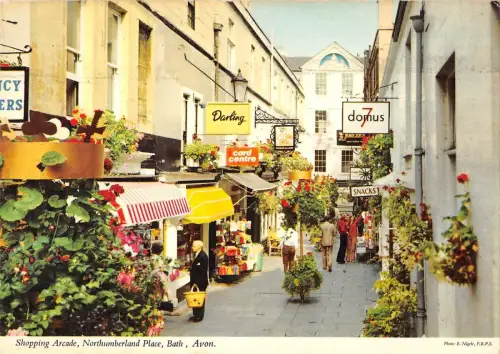 B100368 Einkaufspassage Northumberland Place Bath Avon UK