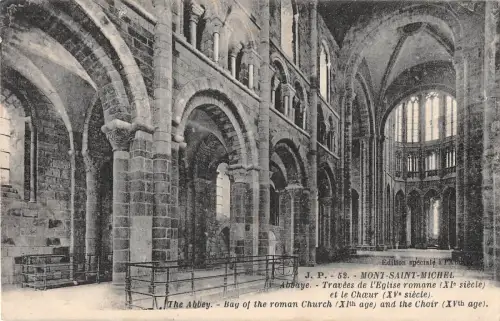 BF7847 abbaye travers de l eglise rom mont saint michel france France