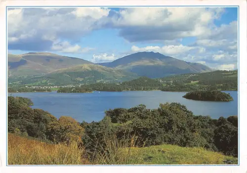 BR75786 mit Blick über Derwentwater nach Keswick und Blencathra Cumbria UK