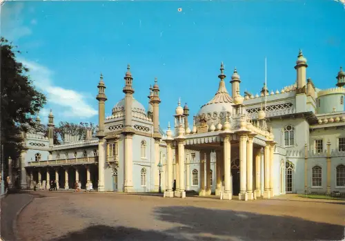 B100776 the royal pavilion brighton uk