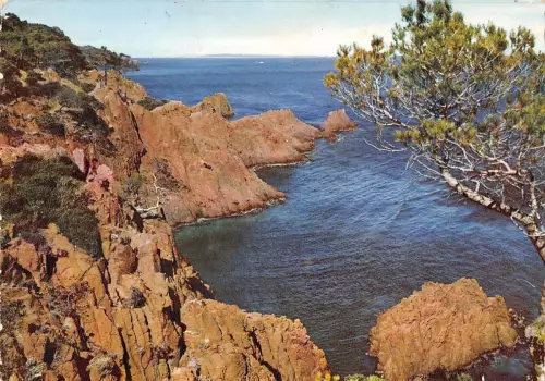 BT6901 Corniche d or les roche rouges Frankreich