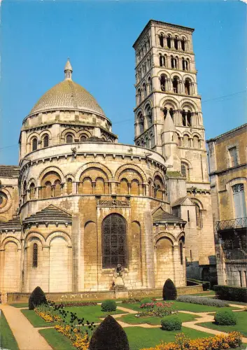 BT8119 Abside de la cathedrale saint pierre angouleme Frankreich
