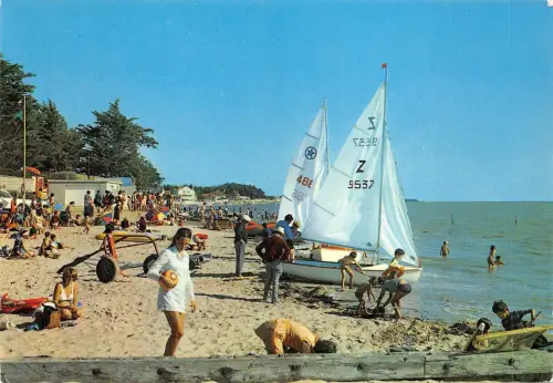 BF2350 les moutiers en retz france la plage et le club