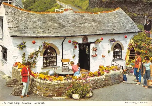 BR82071 the pixie shop boscastle cornwall uk