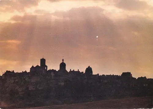 BT8700 Ciel dorage Vezelay France