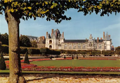 BR54792 Fontainbleau le chateau vu du parterre france