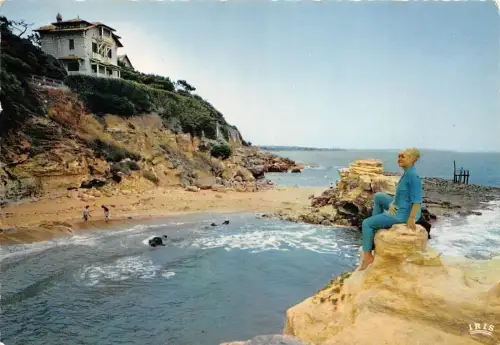 BR22305 Les Pierrieres Cote de Beaute france