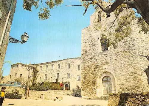 BT10356 Le Castellet l eglise et le chateau France