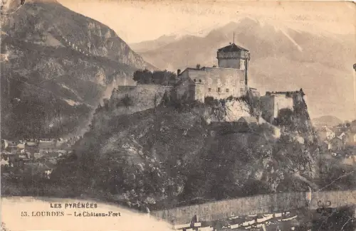 BG25910 lourdes le chateau fort france