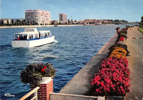 BR51853 Vichy Le lac d allier Frankreich