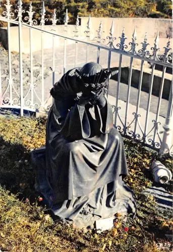 BR31328 N D De La Salette la vierge en pleurs france