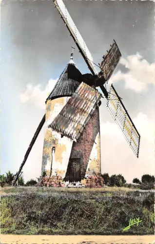 BR56298 au pays de monts vendee windmill moulin a vent