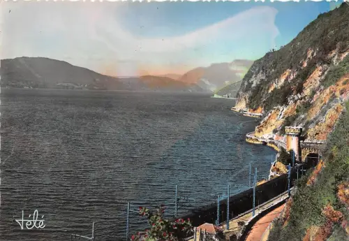 BR11209 LAc de Bourget Route aix a chindriex les tunnels france