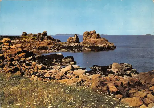 BR48196 Ploumanach en perros guirec le gouffre a port rolans France