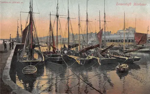 uk15235 loweroft harbour uk