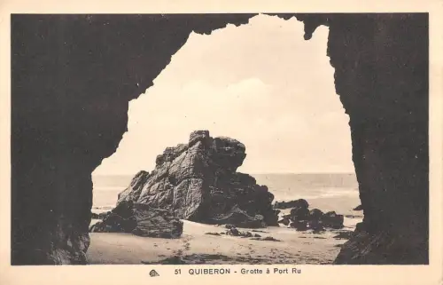 BR50472 Quiberon grotte a port ru France