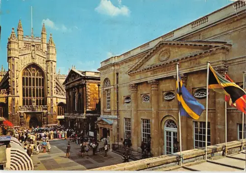 B102684 Bath avon the abbey the pump room uk