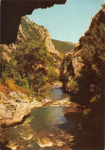 BT5797 Le Defile de Pierre Lys Frankreich