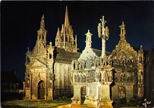 BR22115 Guimiliau L Ensemble et l eglise france