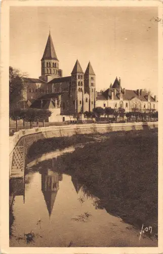 BF8376 paray le monial saone et loire la basilique du s france Frankreich