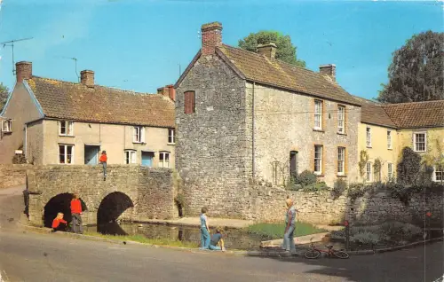 BR65861 the village chew stock uk 14x9cm