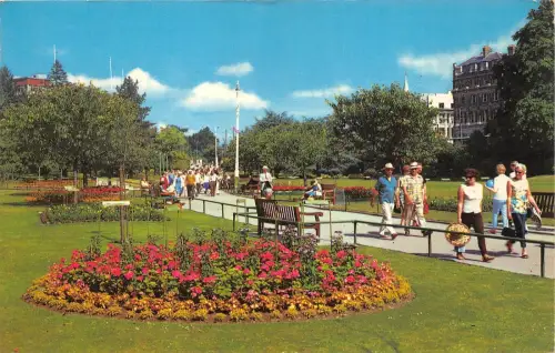 B88222 Central Gardens Bournemouth UK 14x9cm