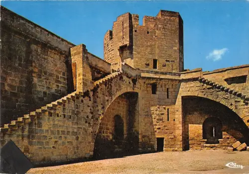 BT5681 Aigues Mortes la tour de bourguignons France