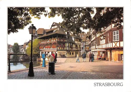 BT10945 Strasbourg la petite france la rue du bain aux plantes et maison France