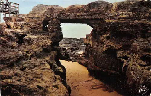 BR29422 Saint Palais sur Mer Le Pont du Diable france