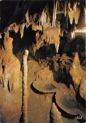 BF999 grotte prehistorique de villars salle des gours France