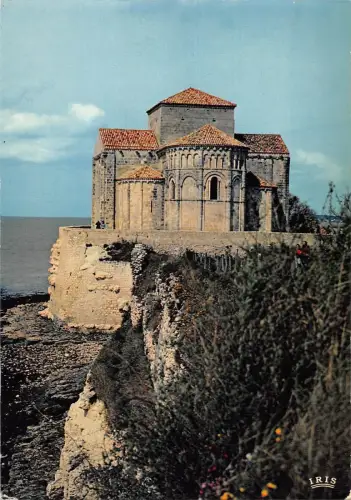 BR49093 L eglise romane Talmont France