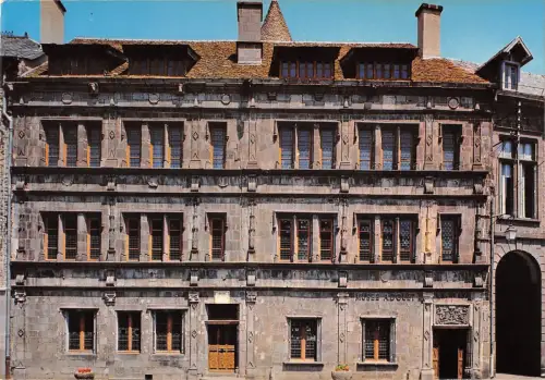 BT6645 la maison des consuls Saint Flour France