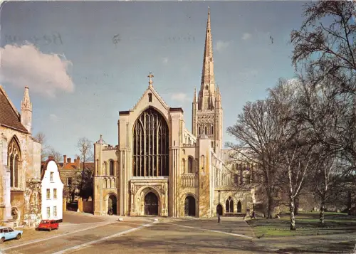B97602 norwich cathedral west front uk