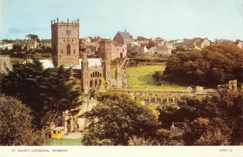 BR66387 St David s Cathedral Pembrocke Wales 14x9cm