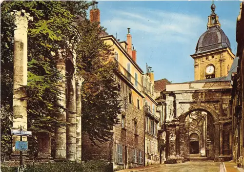 BR25947 Besancoon Les Colonnes romaines et l Eglise St Jean france
