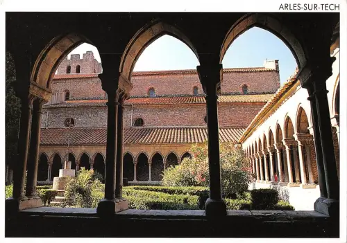 BT10092 Arles sur tech le cloitre gothique France