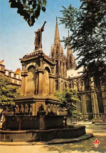 BT8769 Clermont Ferrand la cathedrale France
