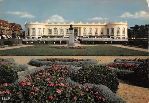 BR50073 Le jardin et le casino deauville Frankreich