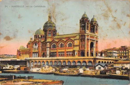 BT13462 la cathedrale marseille France