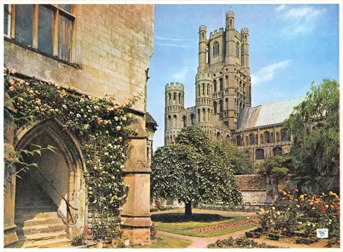 BR75621 Ely Kathedrale altes Dekanat Bischofshaus UK